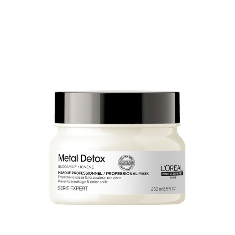 Biała maska do włosów L’Oréal Metal Detox z czarną zakrętką na białym tle.