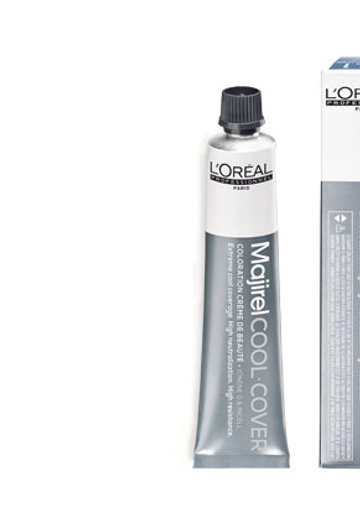 Tuba i pudełko farby do włosów L’Oréal na białym tle.